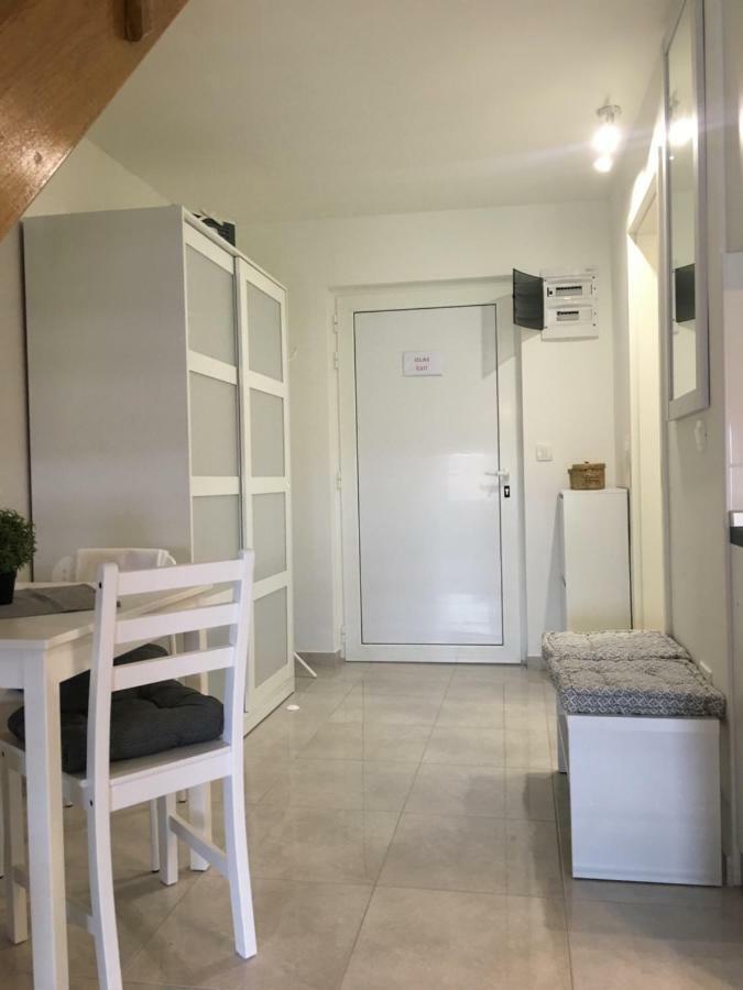 Apartman Govic ウマグ エクステリア 写真