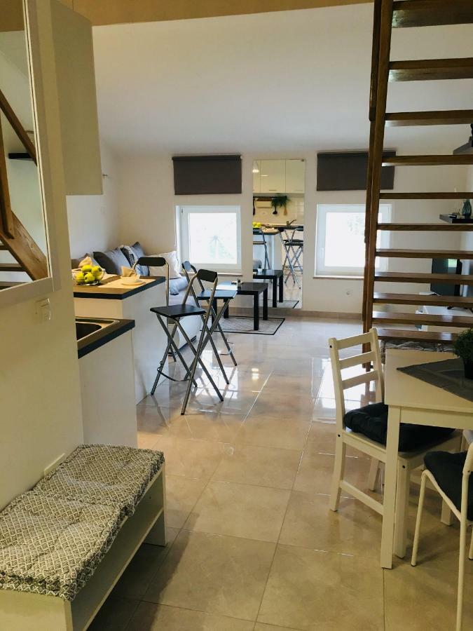Apartman Govic ウマグ エクステリア 写真